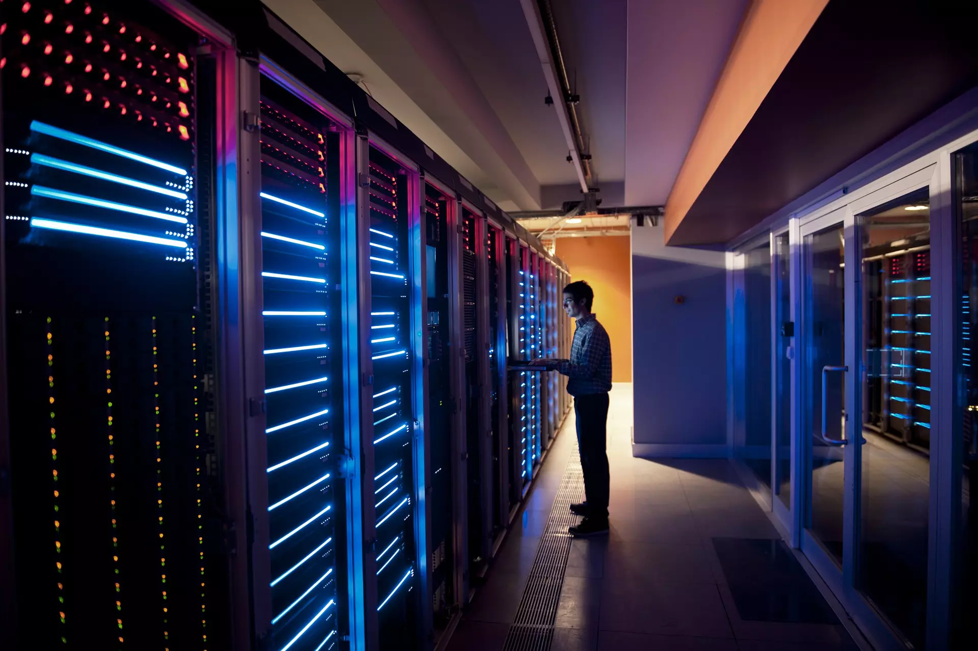data-center-communications-infrastructure-globalfoundries